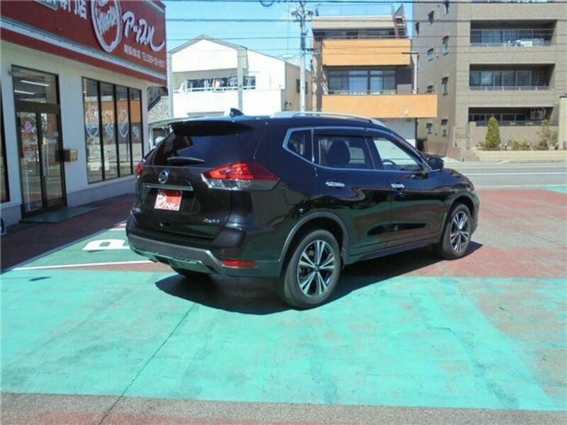 X-TRAIL-7