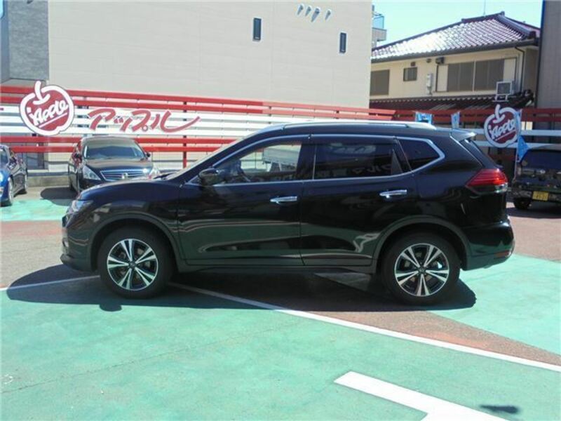X-TRAIL-10