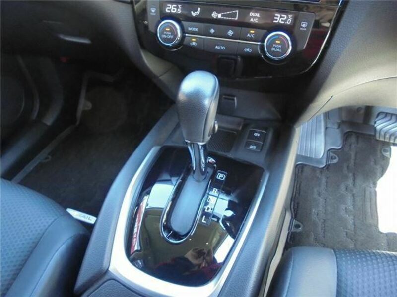 X-TRAIL-29