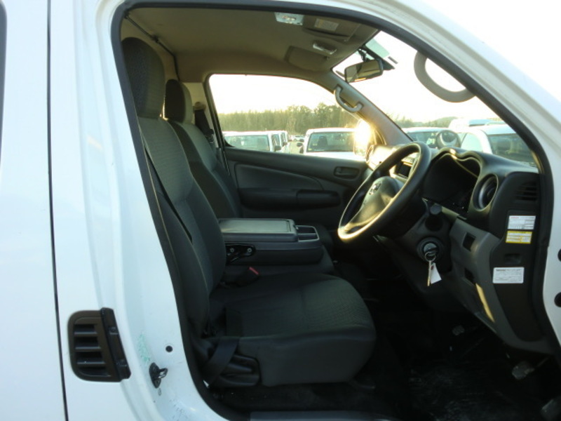 CARAVAN VAN