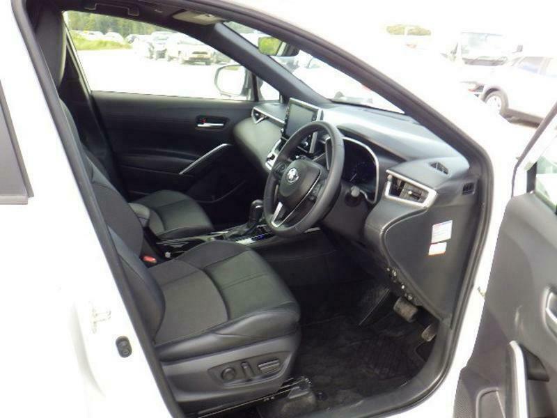 COROLLA CROSS