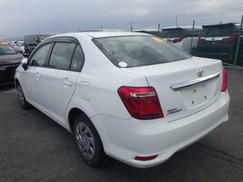 COROLLA AXIO