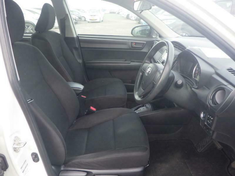 COROLLA AXIO
