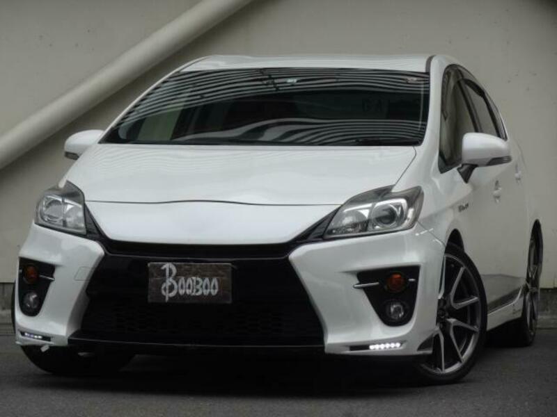TOYOTA　PRIUS