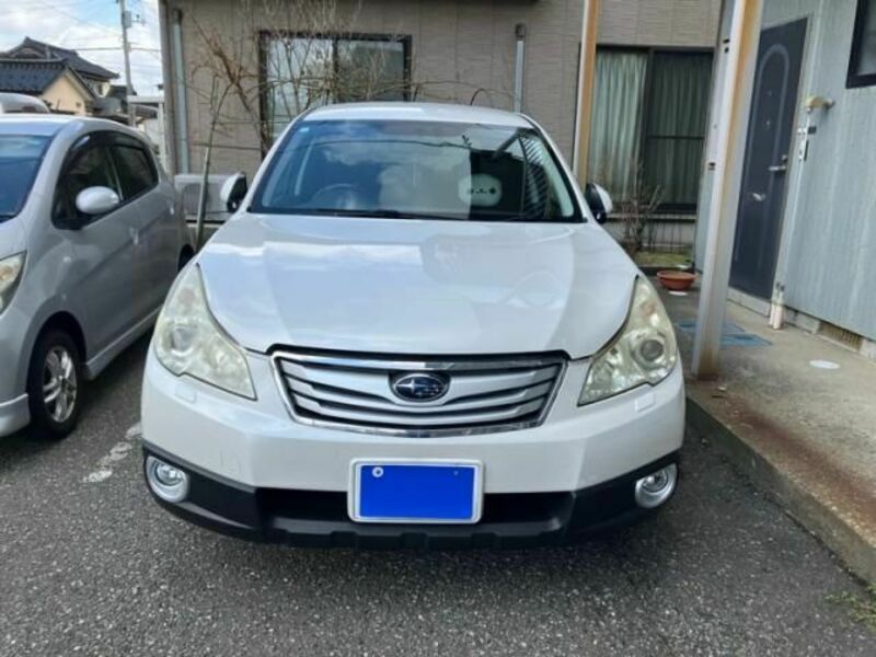 LEGACY OUTBACK-0