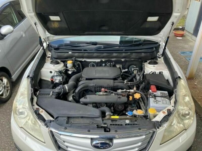 LEGACY OUTBACK-9