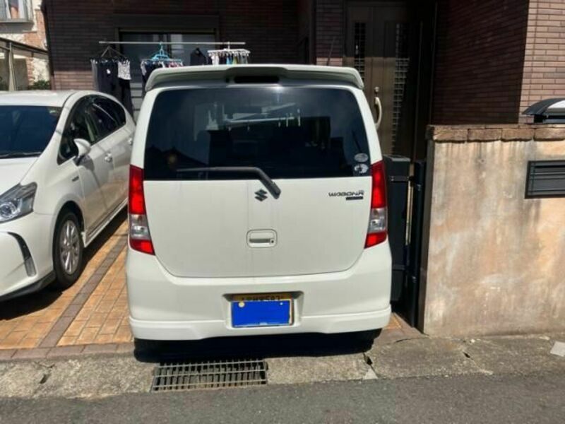 WAGON R