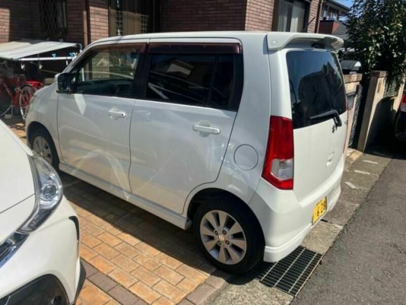 WAGON R