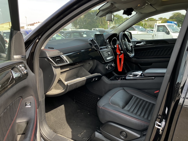 GLE CLASS