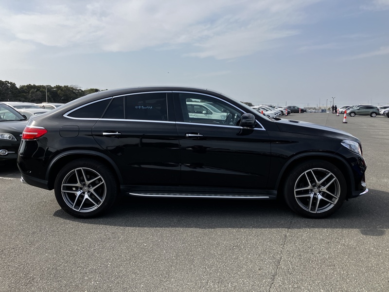 GLE CLASS