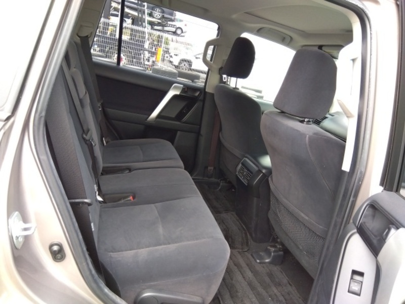 LAND CRUISER PRADO-46