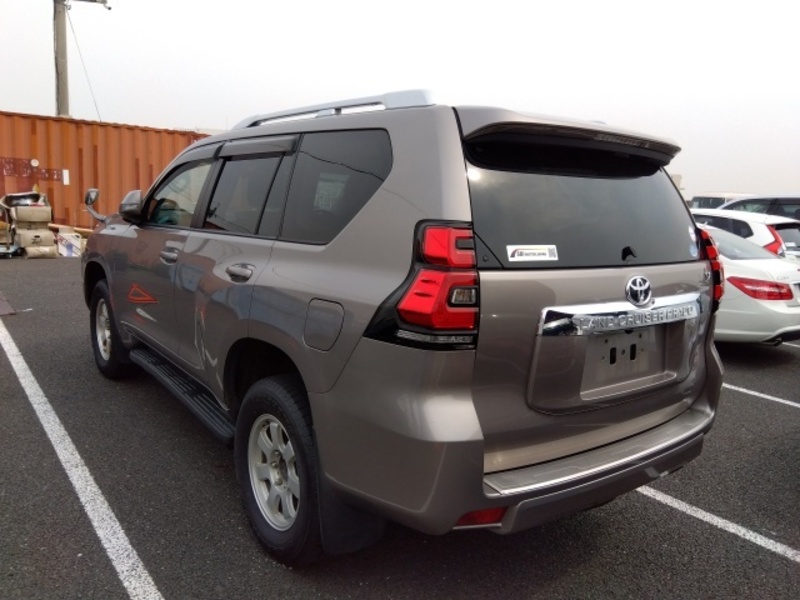 LAND CRUISER PRADO-42