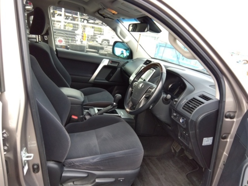 LAND CRUISER PRADO-45