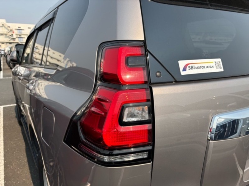 LAND CRUISER PRADO-34