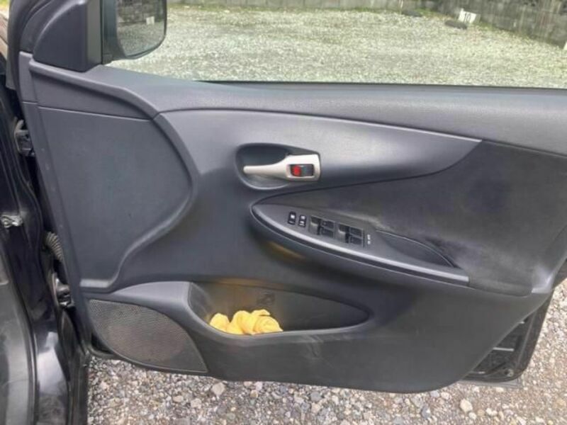 COROLLA FIELDER