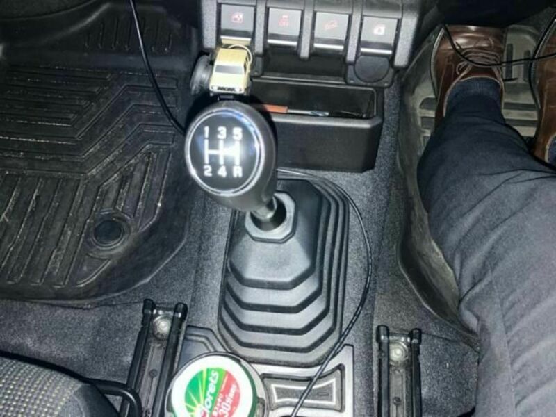 JIMNY SIERRA
