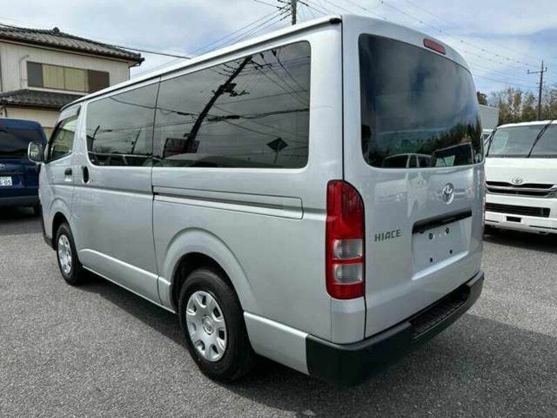 HIACE VAN