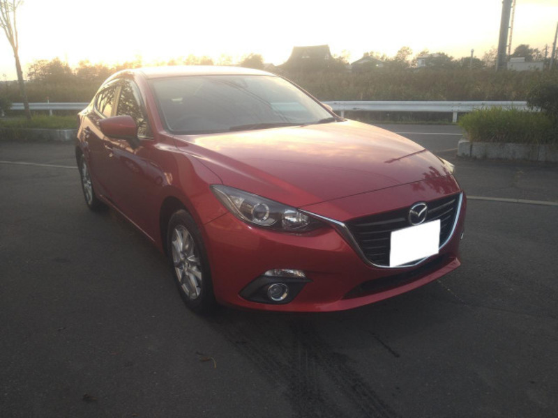 MAZDA　AXELA