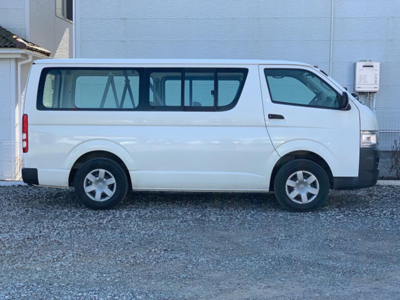 HIACE VAN
