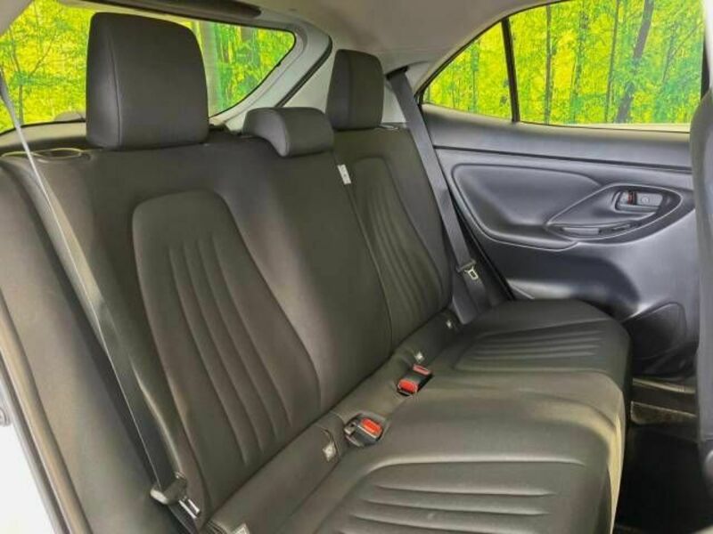 YARIS CROSS