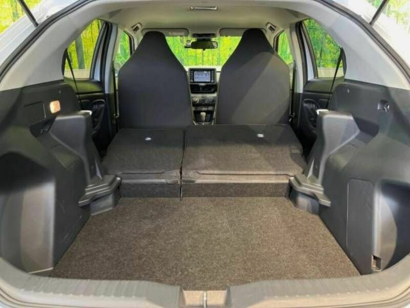 YARIS CROSS