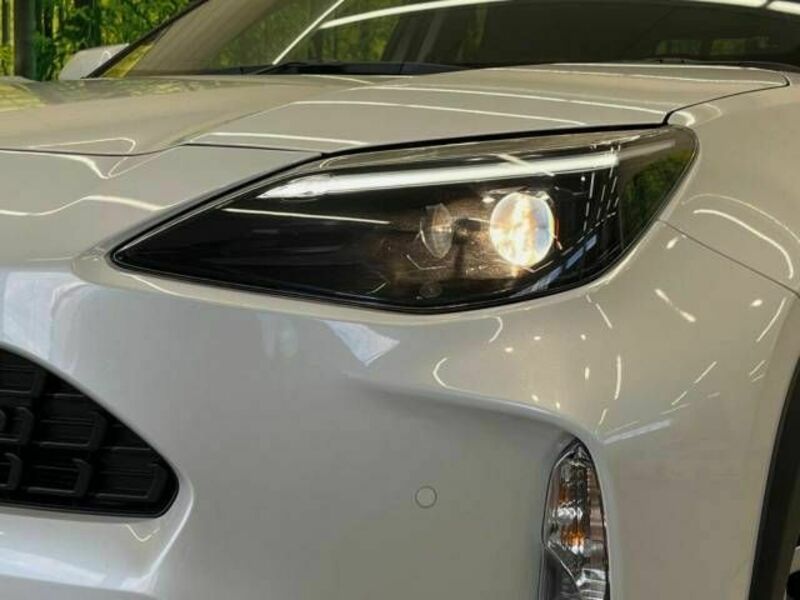 YARIS CROSS