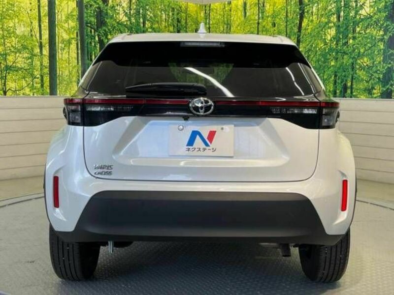 YARIS CROSS
