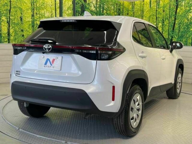 YARIS CROSS