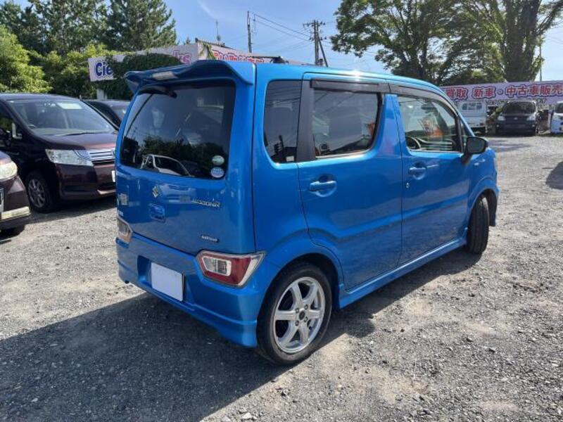 WAGON R