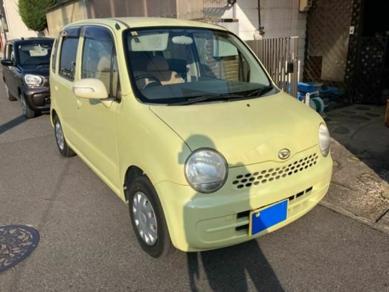 DAIHATSU MOVE LATTE