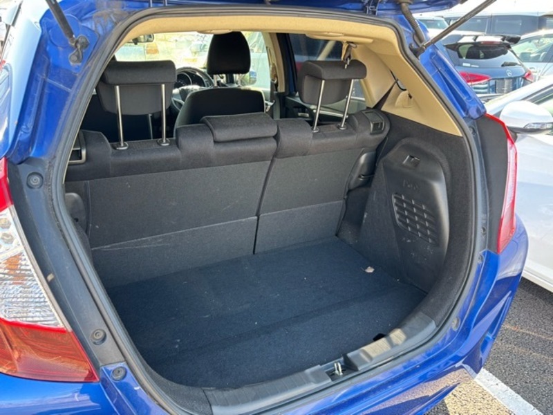 FIT HYBRID-13