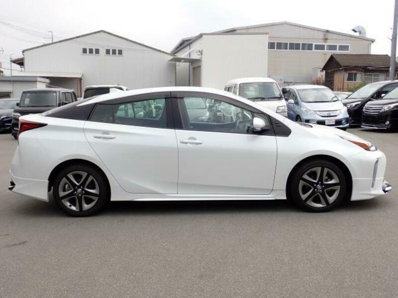 PRIUS-3