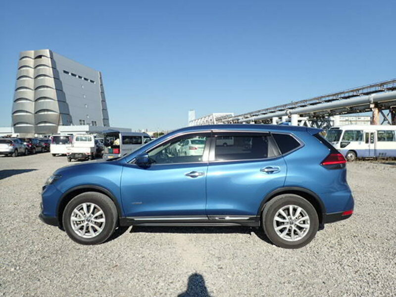 X-TRAIL HYBRID