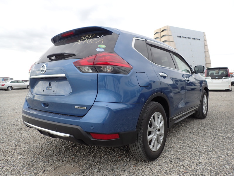 X-TRAIL HYBRID