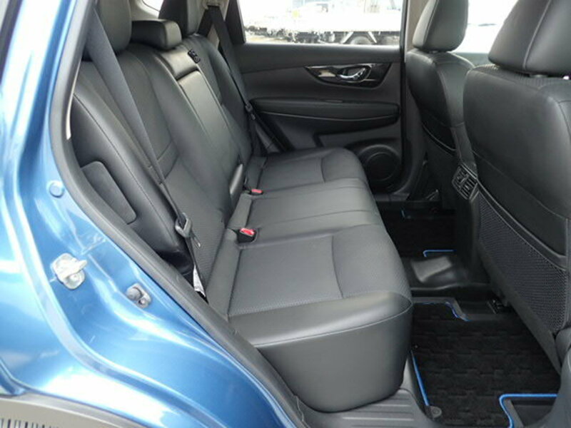 X-TRAIL HYBRID