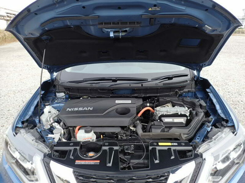 X-TRAIL HYBRID
