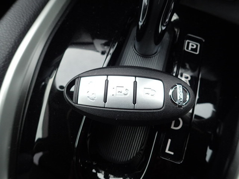 X-TRAIL HYBRID