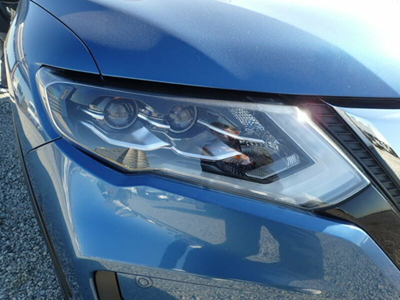 X-TRAIL HYBRID