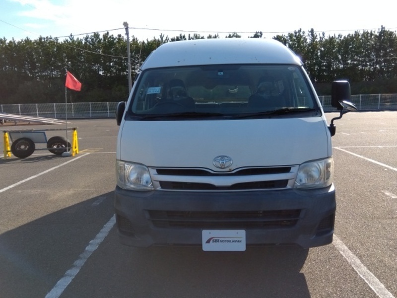 Hiace Commuter