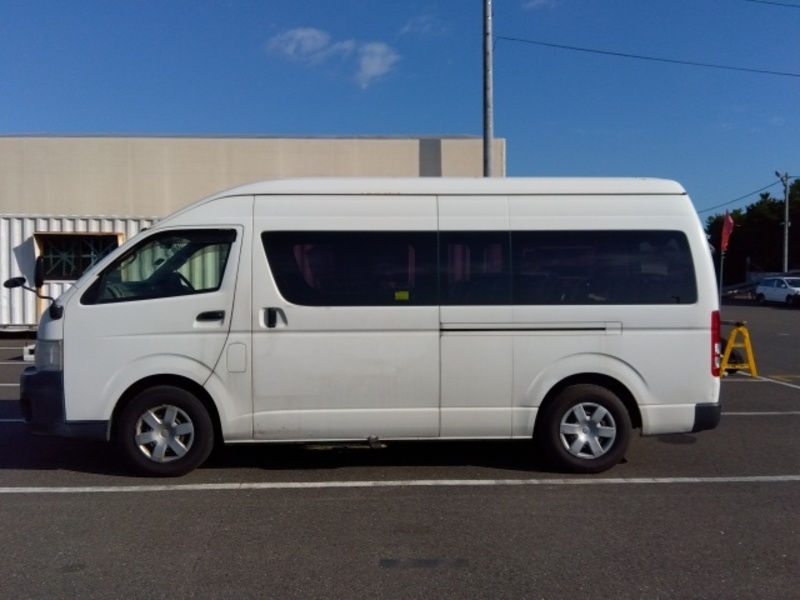 Hiace Commuter