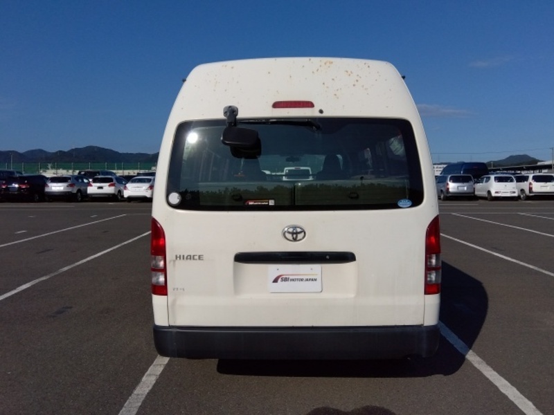 Hiace Commuter