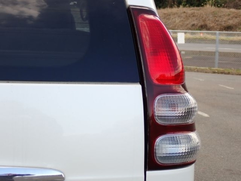 LAND CRUISER PRADO-35