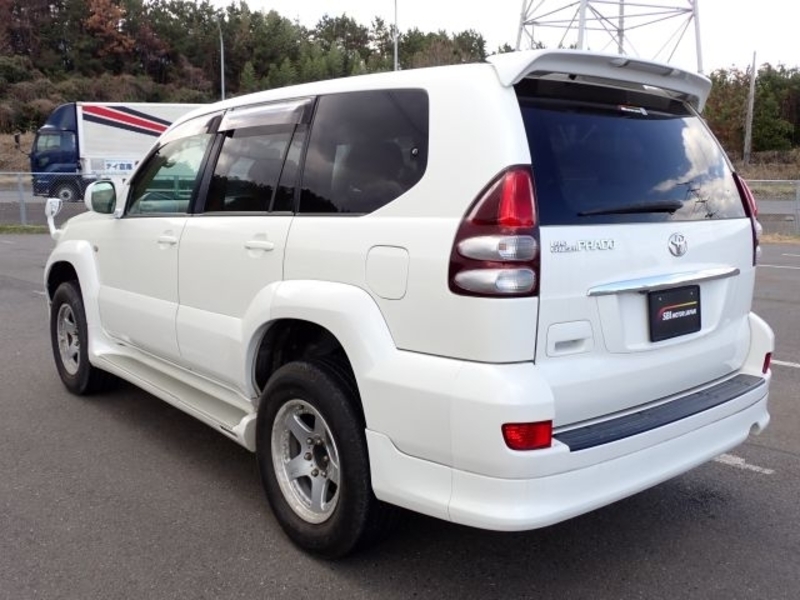 LAND CRUISER PRADO-2