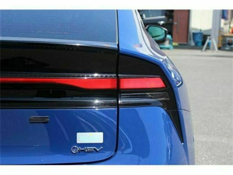 PRIUS-11