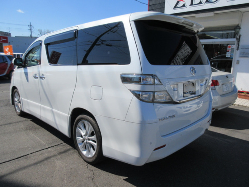 VELLFIRE-9