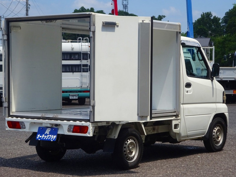 MINICAB TRUCK