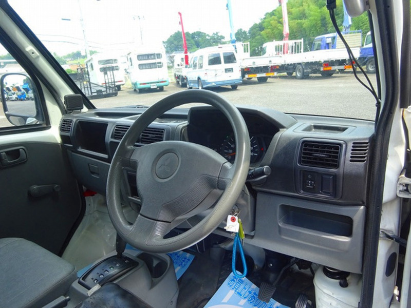 MINICAB TRUCK