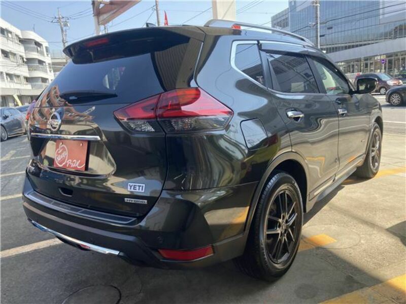 X-TRAIL