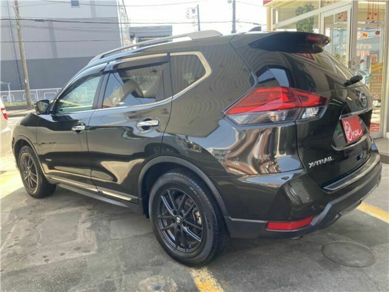 X-TRAIL