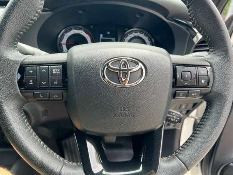 HILUX